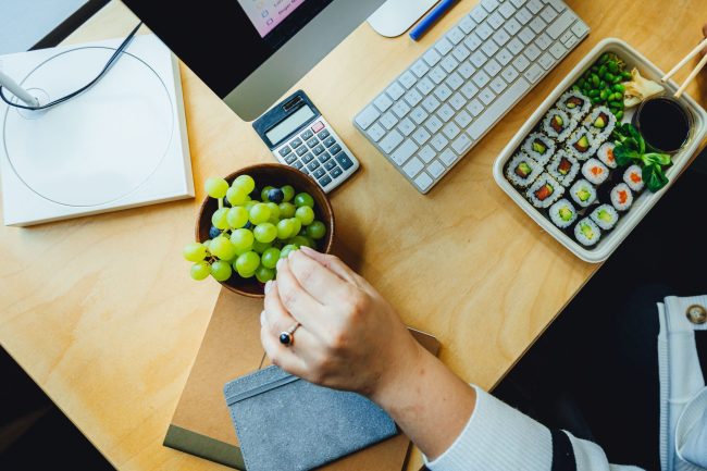 How to Stay Healthy While Working a Desk Job