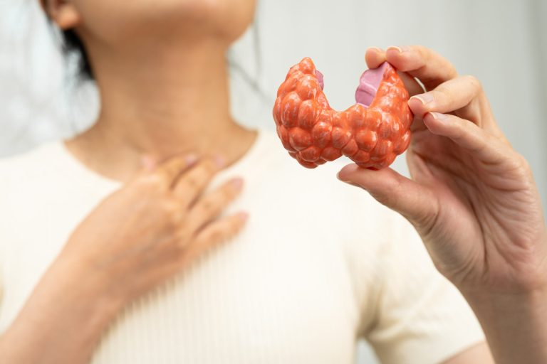 Hypothyroidism vs Hyperthyroidism Understanding the Difference